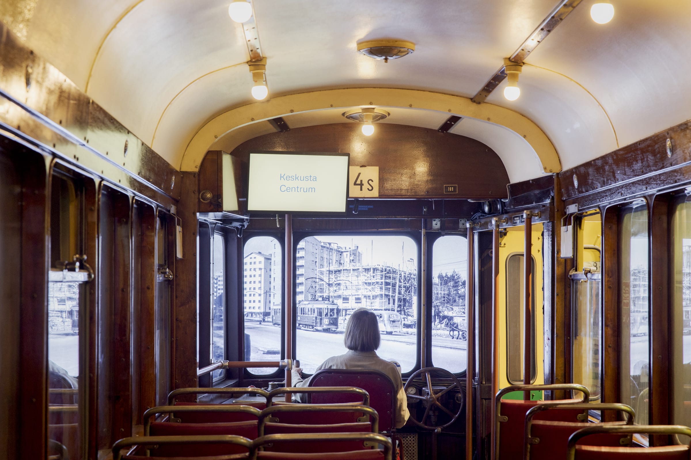 Ratikkamuseo: Sisu-vaunuun rakennettu Sisulaattori. Kuva: Maija Astikainen / Helsingin kaupunginmuseo